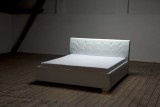 Luxusní bílá postel Artuš, postele Aksamite